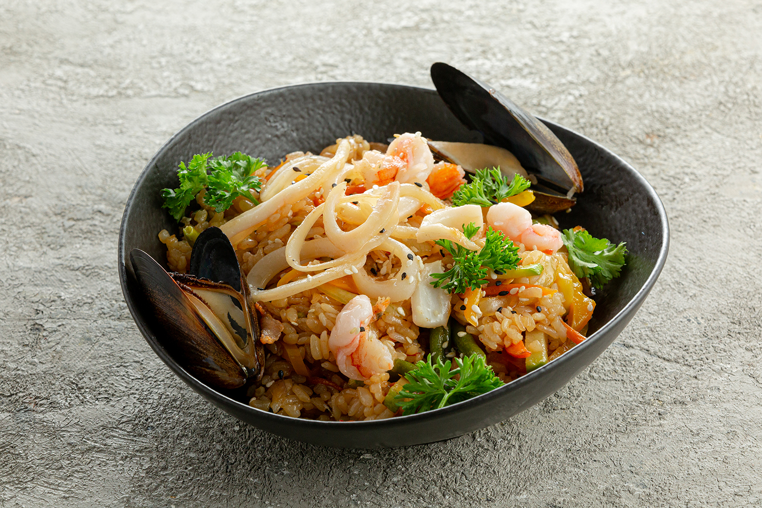 Wok рис с морепродуктами